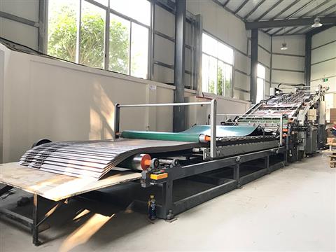 Automatic paper mounting machine